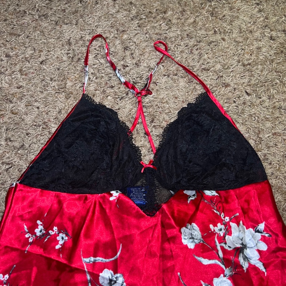 Red satin floral slip dress with black lace top - Picture 5 of 7